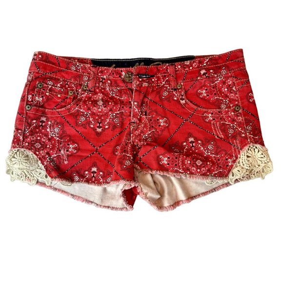 Vanilla Star Womens Floral Cut Off Shorts Stretch Lace Crocheted Red Black SZ 5 - Picture 1 of 10